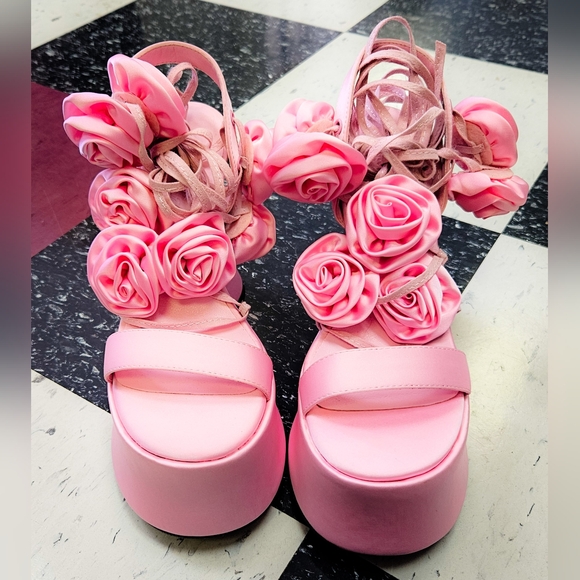 NWOB Rosey Pixie Queen Platform Heels - Pink Sugar Thrillz X DOLLS KILL SZ 7 - Picture 2 of 9